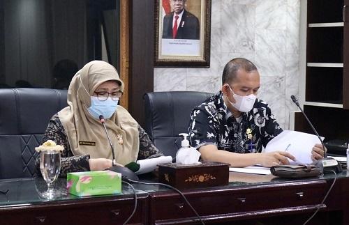 KEPALA BADAN PENELITIAN DAN PENGEMBANGAN KOTA MEDAN PIMPIN SEMINAR PROPOSAL RISET ASSESMENT KINERJA DAN KOMPETENSI APARATUR SIPIL NEGARA DALAM JABATAN TINGGI DI LINGKUNGAN PEMERINTAH KOTA MEDAN